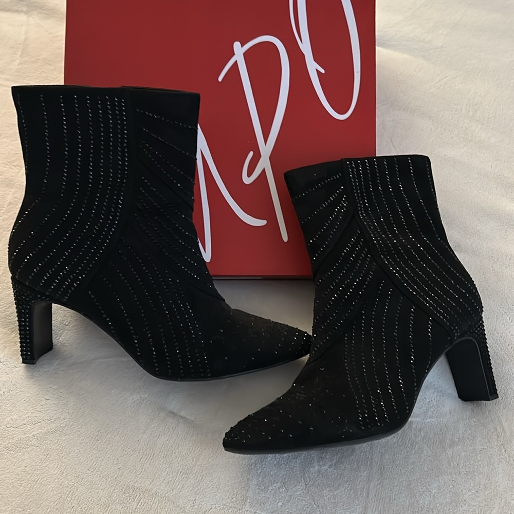 Like New condition Impo sparkly black faux suede ankle boots size 11